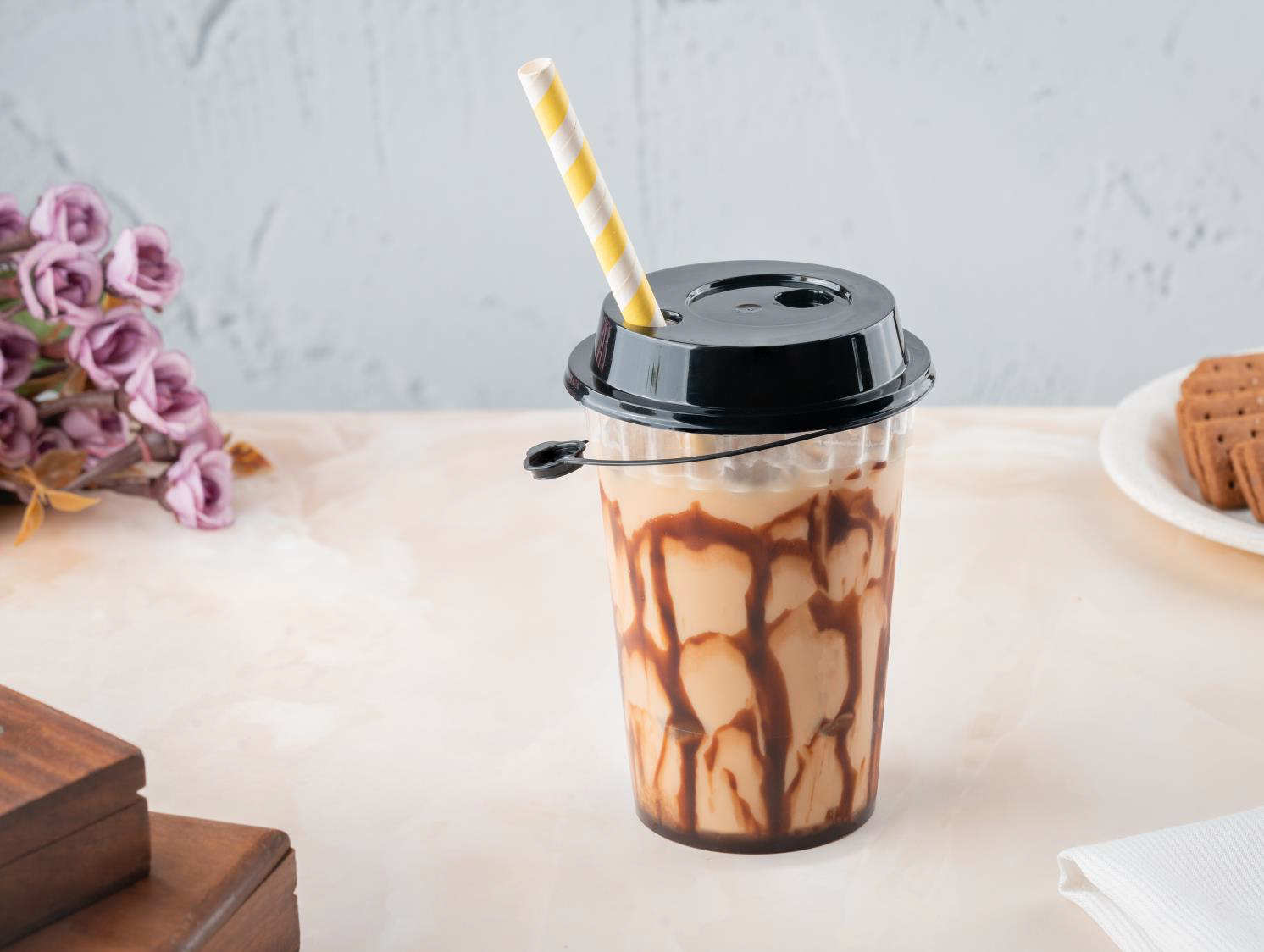Beverage Cups & Sippers